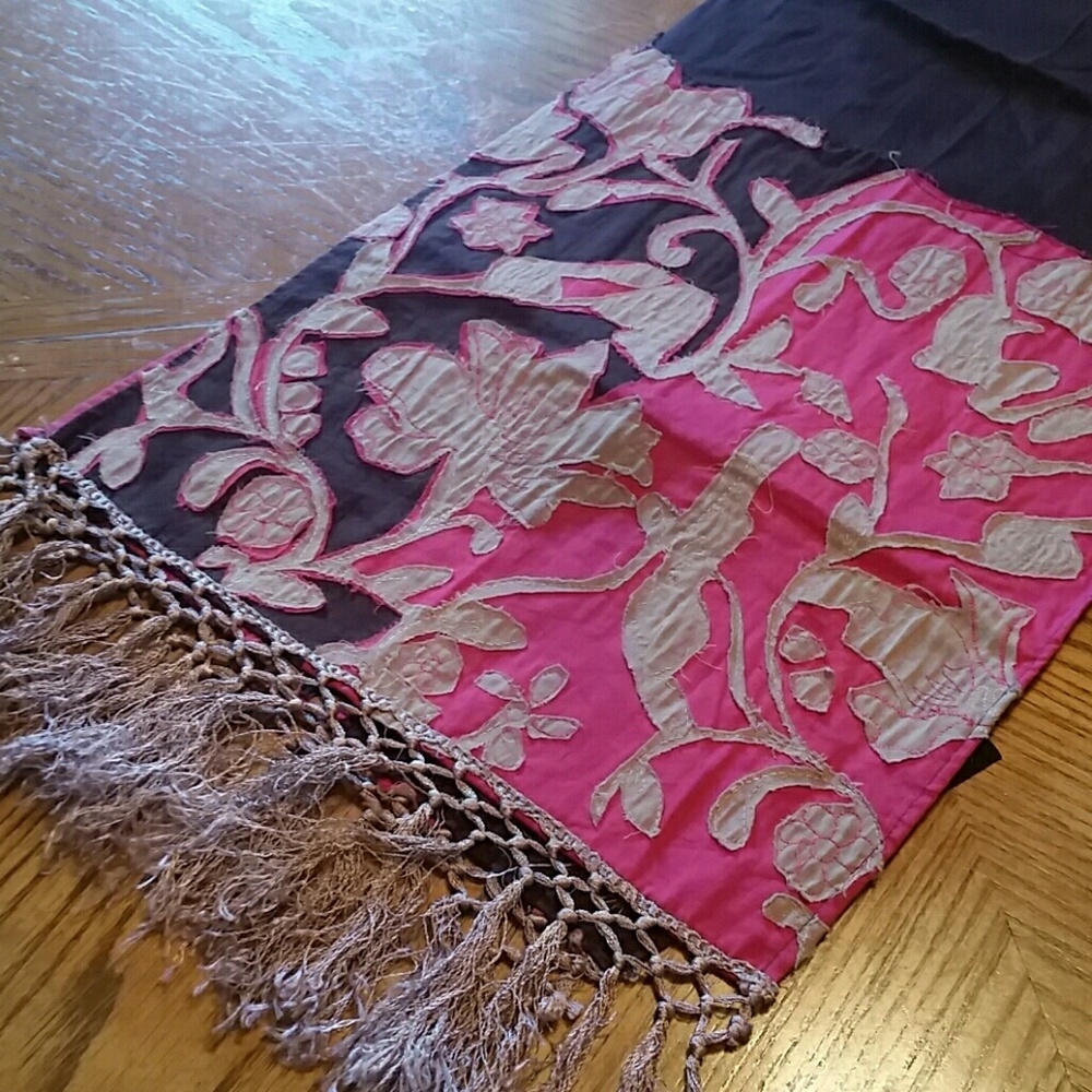 Scarf/wrap - Picture 3 of 5